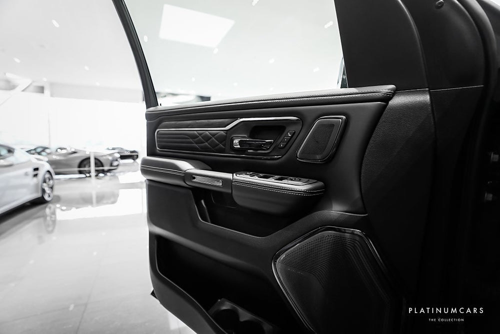 RAM 1500 Limited Rambox Night 2025 /OMG LEV/LEASEBAR