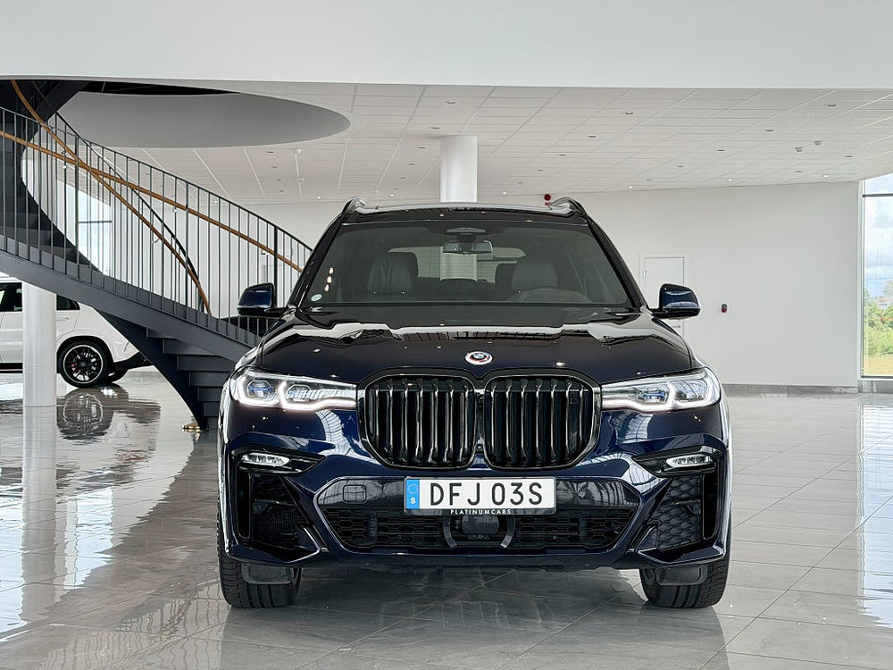 BMW X7 M50i xDrive 530hk / 7-sits / H&K / HUD / Night / Drag