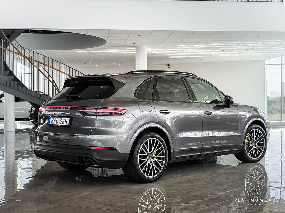 Porsche Cayenne E-Hybrid TipTronic S 462hk / Sv.såld / HUD / BOSE