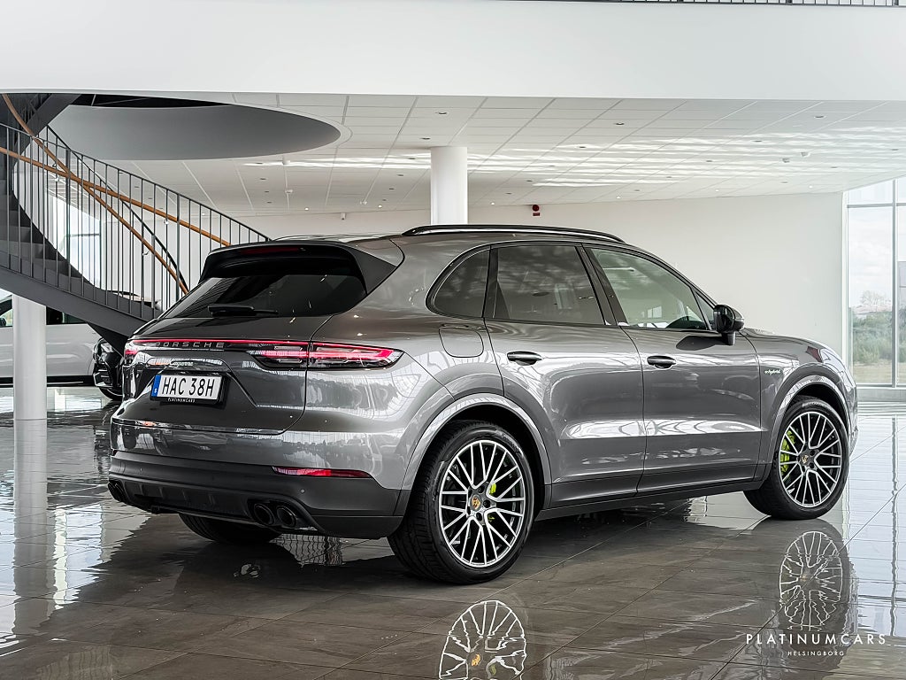 Porsche Cayenne E-Hybrid TipTronic S 462hk / Sv.såld / HUD / BOSE