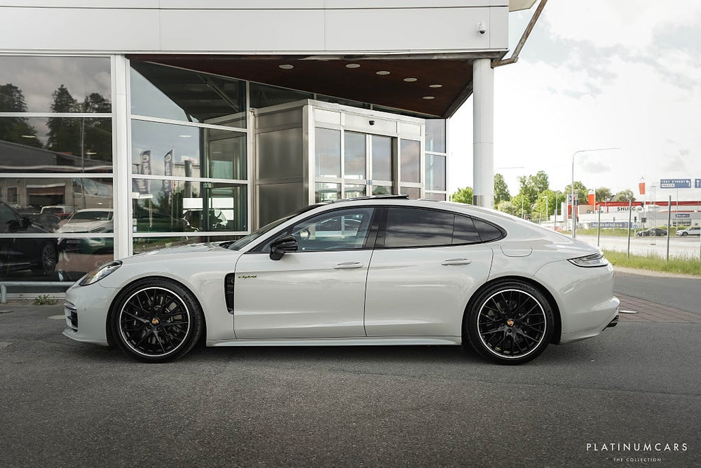 Porsche Panamera 4S E-Hybrid PDK 560HK / SportDesign / 18-vägs / SE SPEC