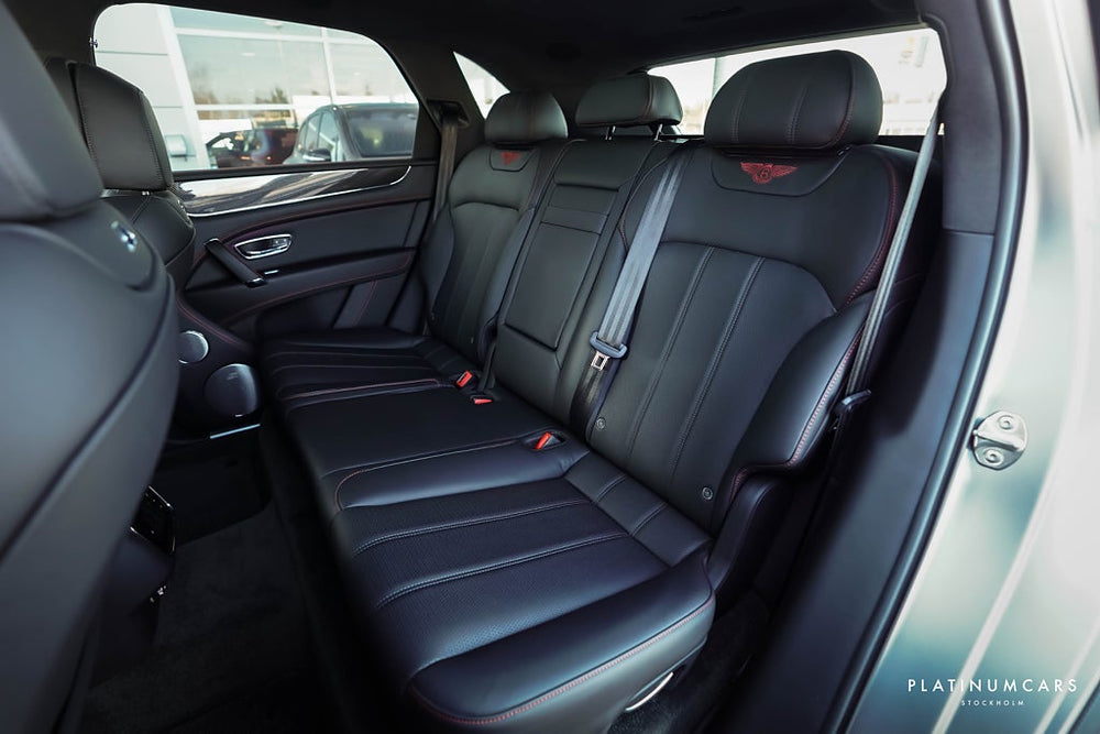 Bentley Bentayga Hybrid Blackline / Mulliner / Naim / Kolfiber