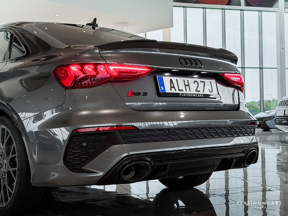 Audi RS3 Performance EDT Sedan 407hk / 1 av 300 / Sv.såld / SPEC