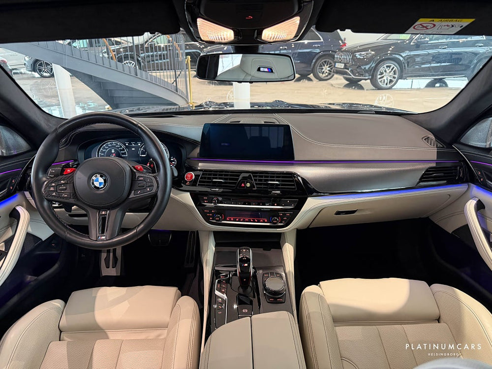 BMW M5 4.4 V8 AWD 600hk / Individual / B&W / HUD / Kolfiber
