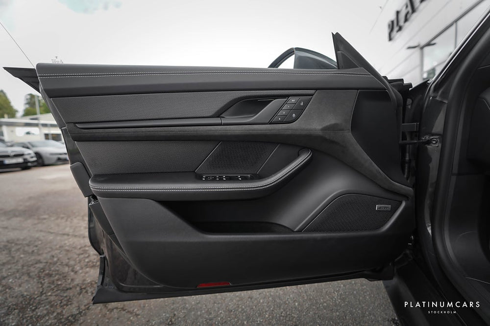 Porsche Taycan GTS Sport Turismo / SportDesign Carbon / Sv.Såld