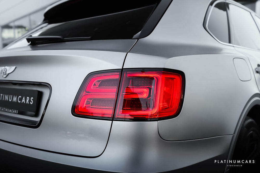 Bentley Bentayga Hybrid Blackline / Mulliner / Naim / Kolfiber