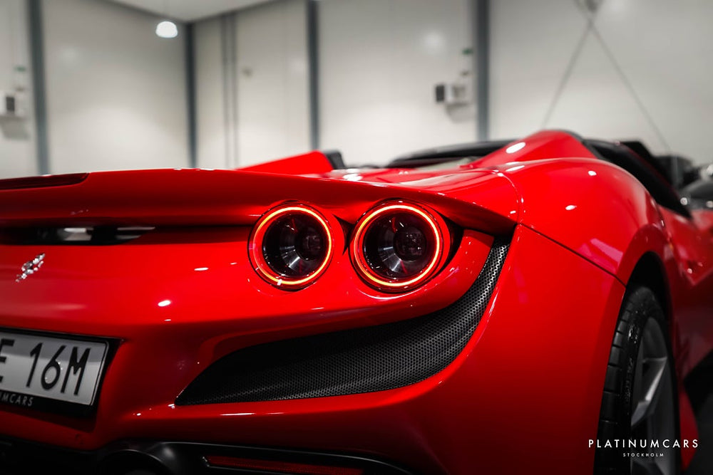 Ferrari F8 Spider Spider 3.9 V8 DCT 720hk / Carbon / Titan