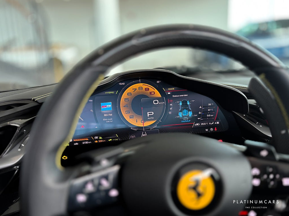 Ferrari SF90 Spider 1000hk / FIORANO / Sv.såld / LÅGA MIL