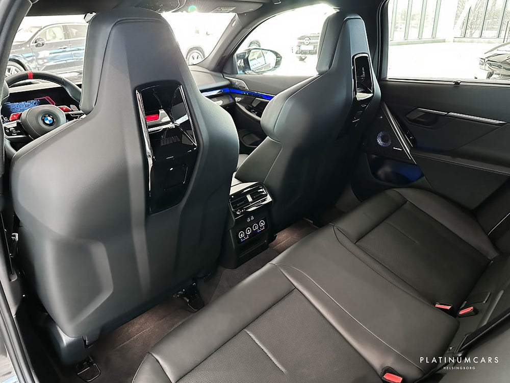 BMW M5 Touring 727hk  / ICONIC GlOW / B&W / Panorama / 360°