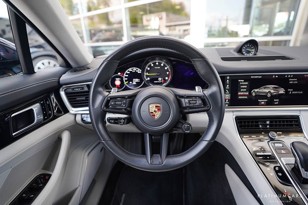 Porsche Panamera 4S E-Hybrid PDK 560HK / SportDesign / 18-vägs / SE SPEC
