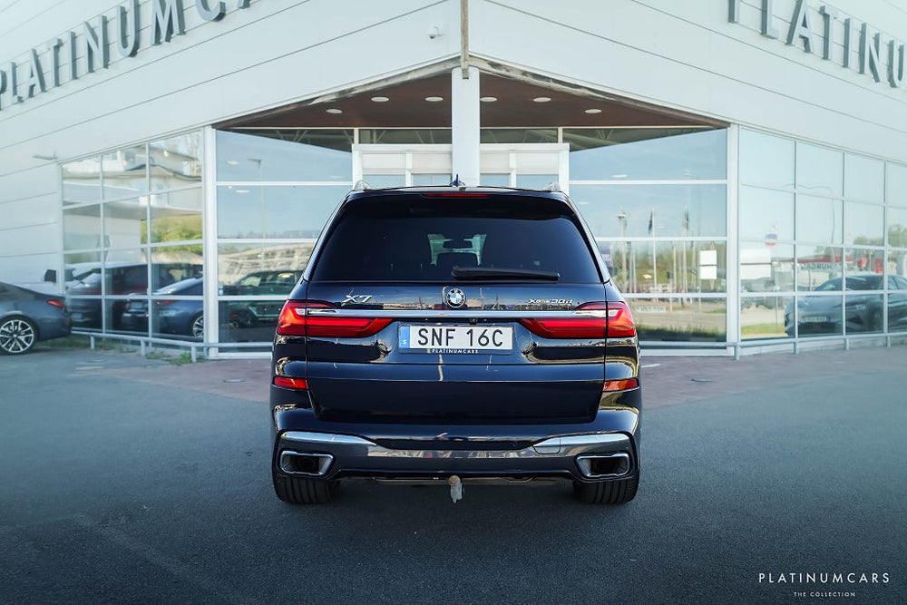 BMW X7 xDrive30d M Sport / Individual / B&W / Sky Lounge