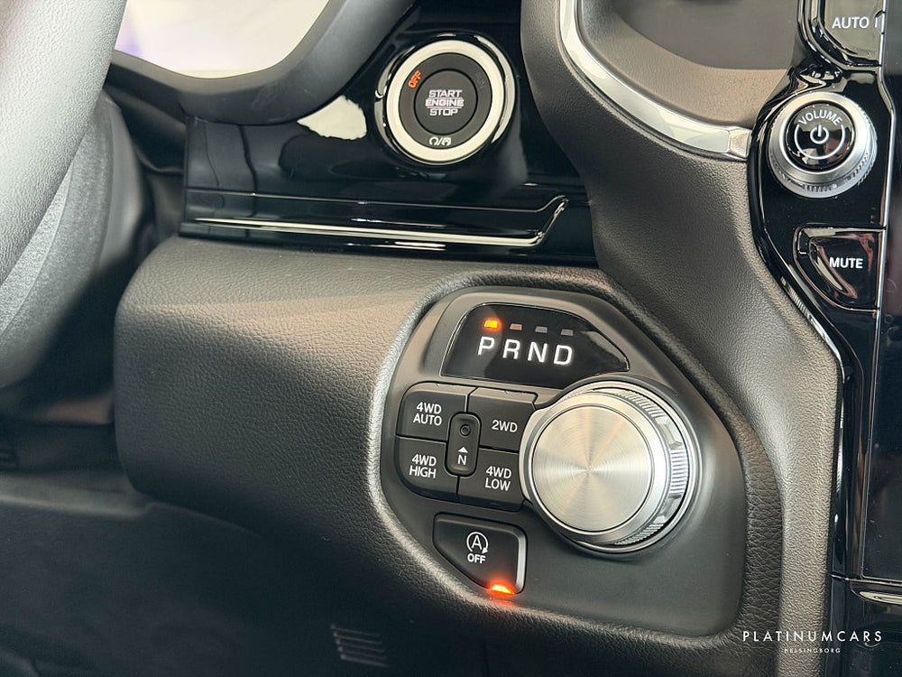 RAM 1500 Laramie Night Premium 2026 / NYA MOD/ LEASEBAR