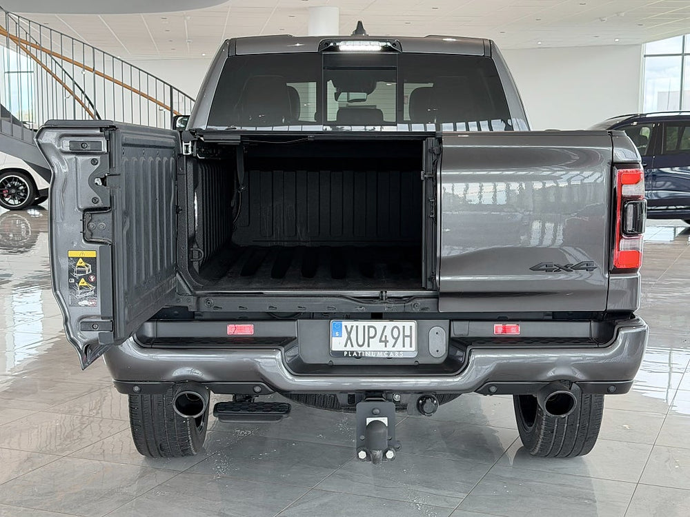 RAM 1500 Limited Night Edt Rambox Crew Cab / 5,7L V8 HEMI 401hk