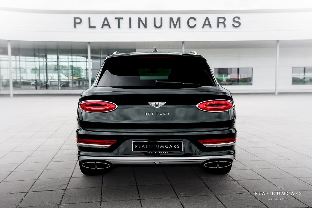 Bentley Bentayga EWB Exclusive Mulliner 542hk 2024 / SPEC