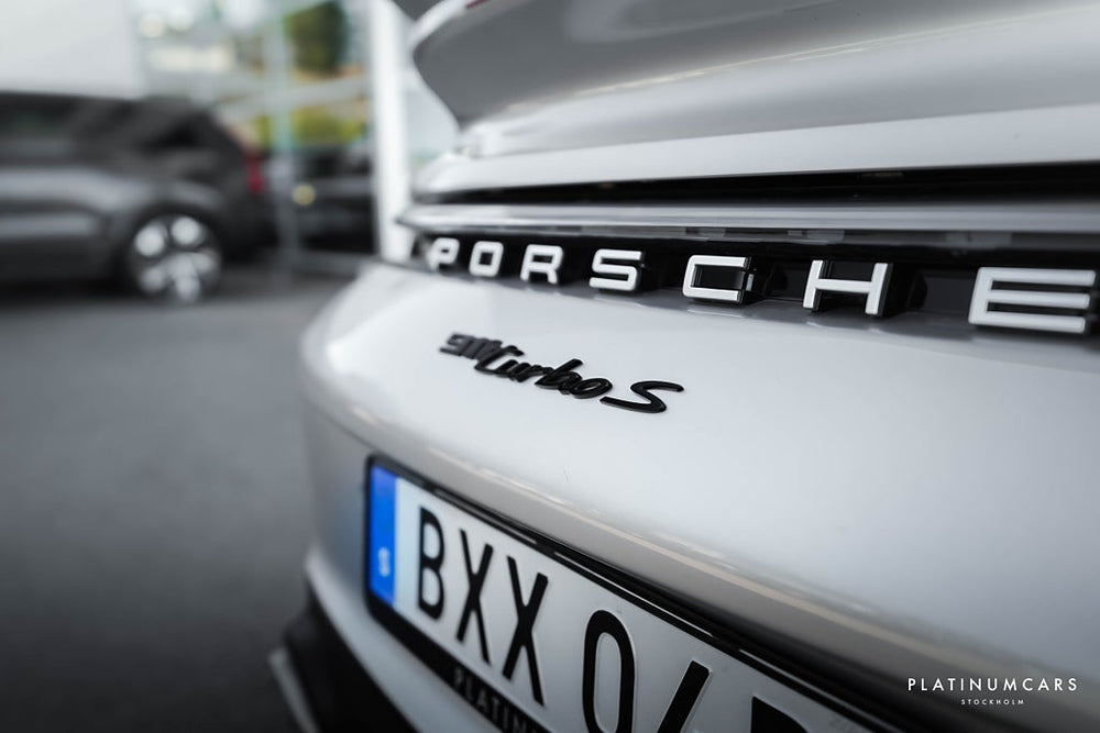 Porsche 911 992 Turbo S PDK 650 hk / Akrapovic / Taklucka / Sv.Såld