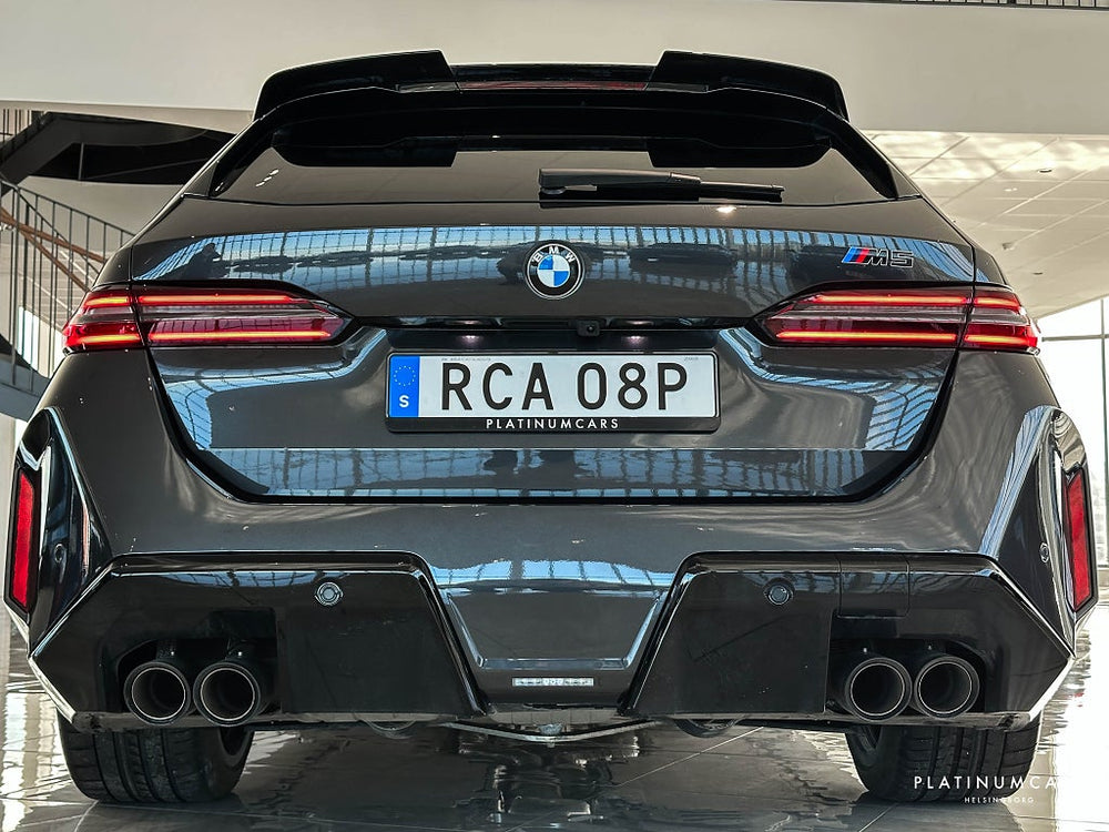 BMW M5 Touring 727hk  / ICONIC GlOW / B&W / Panorama / 360°
