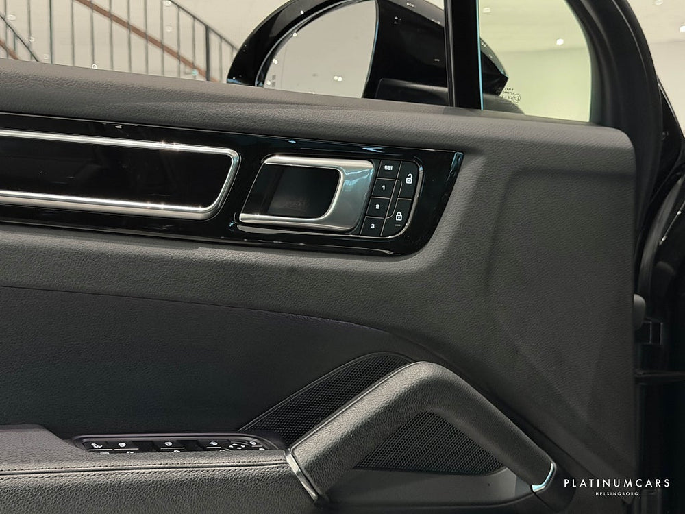 Porsche Cayenne E-Hybrid 462hk Platinum EDT / Sv.såld / Pano / BOSE