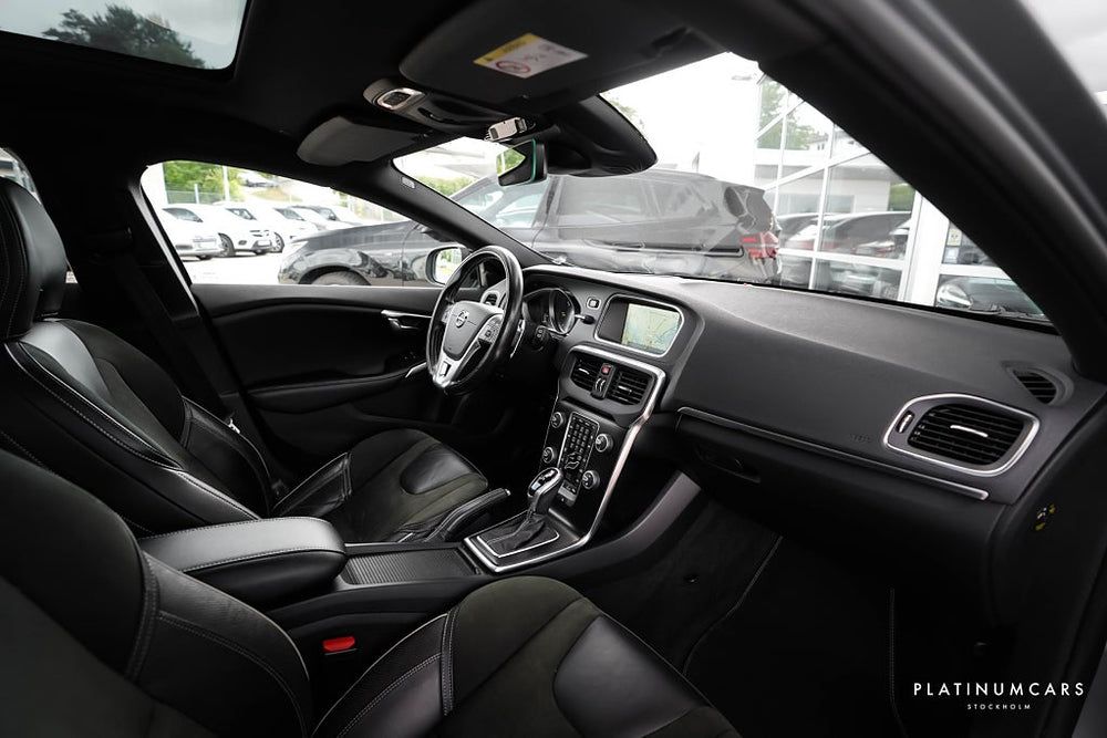 Volvo V40 D4 R-Design Polestar / Sv.Såld / Värmare / Pano