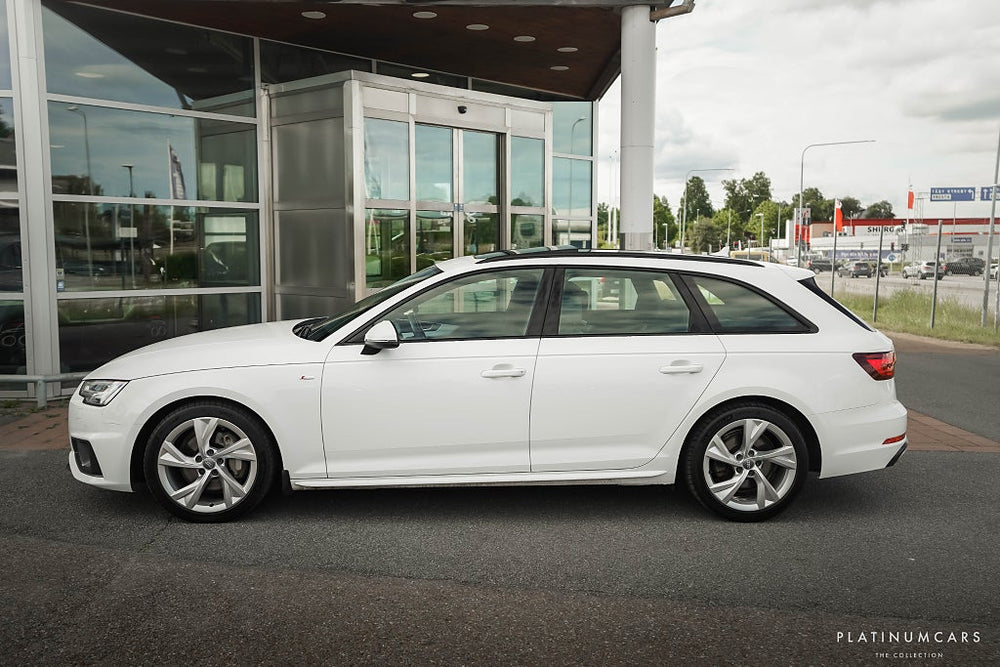 Audi A4 Avant 40 TDI Quattro S Line / Värmare / Drag / Pano