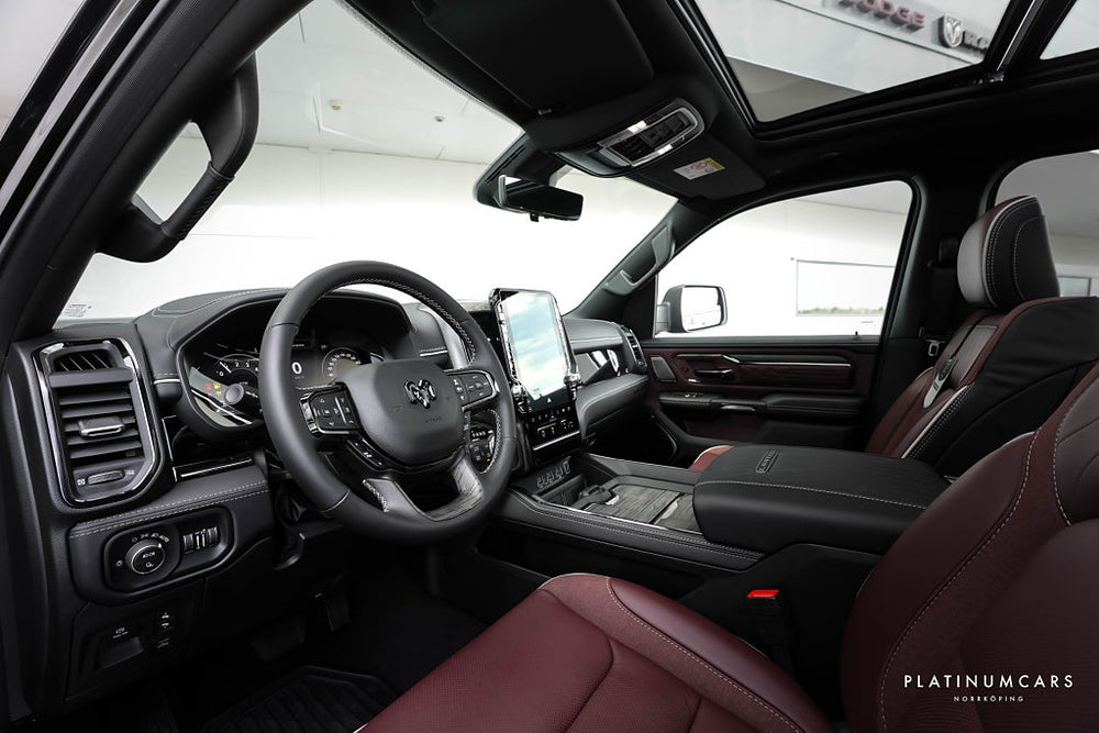 RAM 1500 Limited Rambox Night 2026 / LEASEBAR