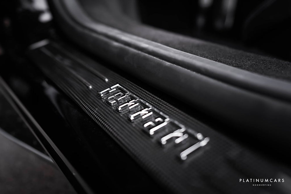 Ferrari F8 Tributo Tributo Spider 720hk / SPEC / Kolfiber  / Låga mil