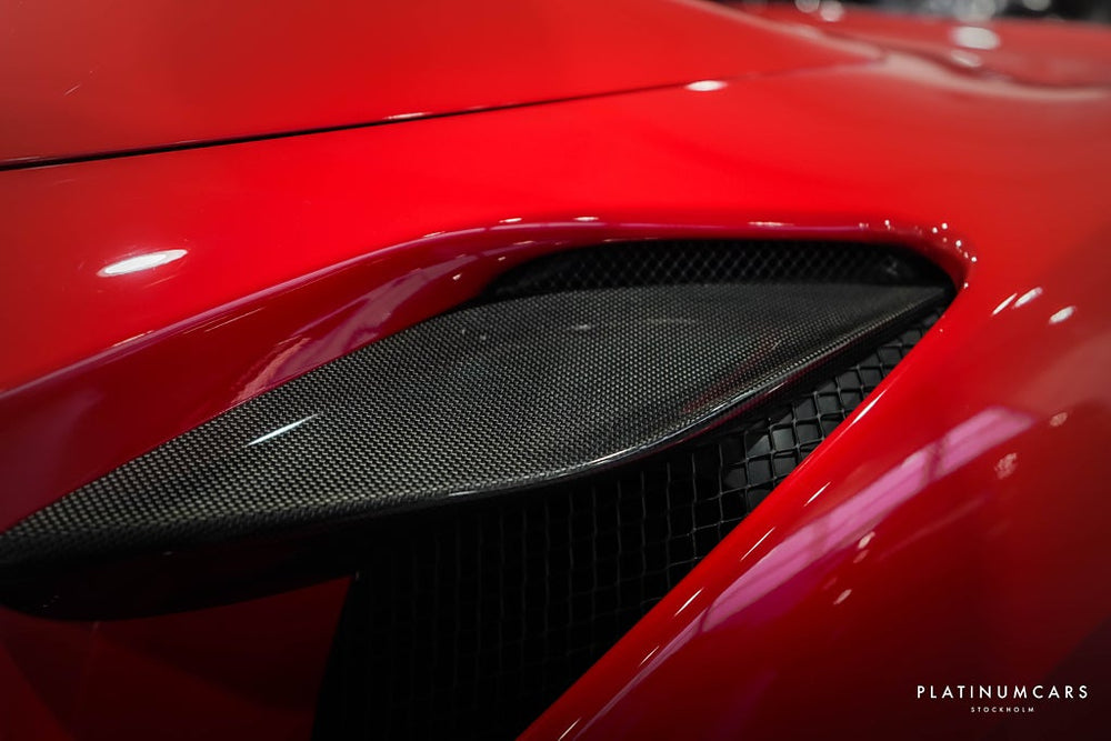 Ferrari F8 Spider Spider 3.9 V8 DCT 720hk / Carbon / Titan
