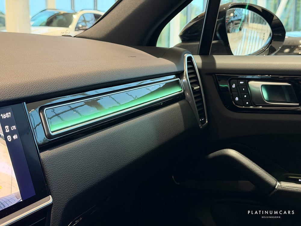 Porsche Cayenne E-Hybrid 462hk Platinum EDT / Sv.såld / Pano / BOSE
