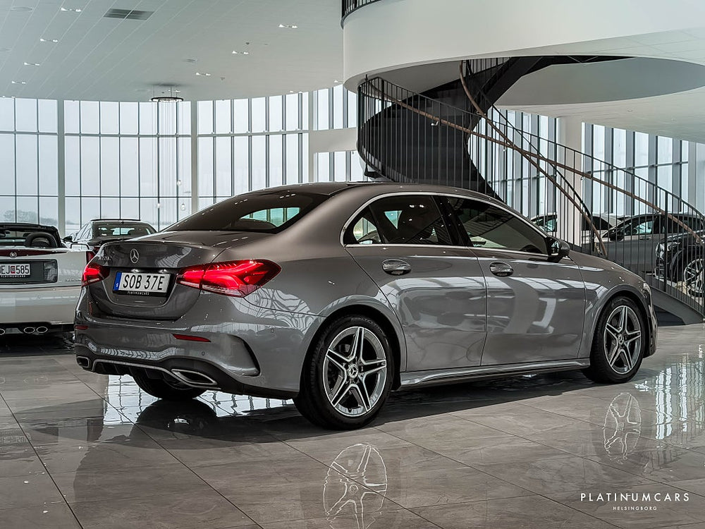 Mercedes-Benz A 220 Sedan AMG Line 190hk / CarPlay / Kamera