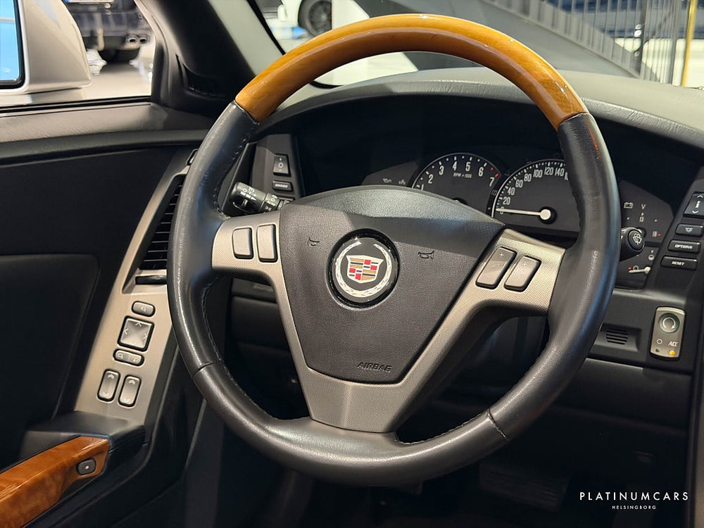 Cadillac XLR 4.6 V8 Hydra-Matic 320hk / Låga mil