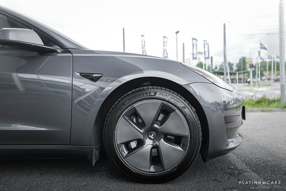 Tesla Model 3 Standard Range 2023 / LEASEBAR