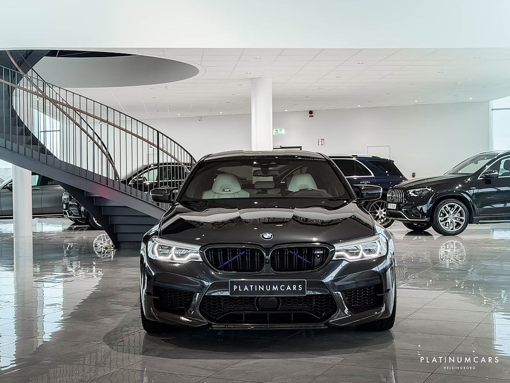 BMW M5 4.4 V8 AWD 600hk / Individual / B&W / HUD / Kolfiber