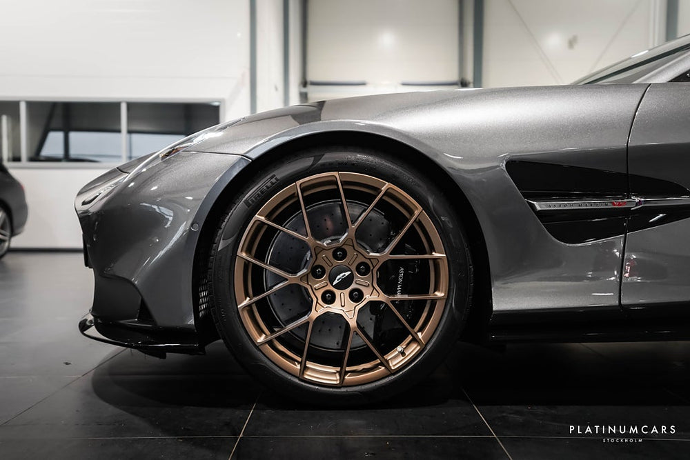 Aston Martin Vanquish Volante V12 835hk 2026