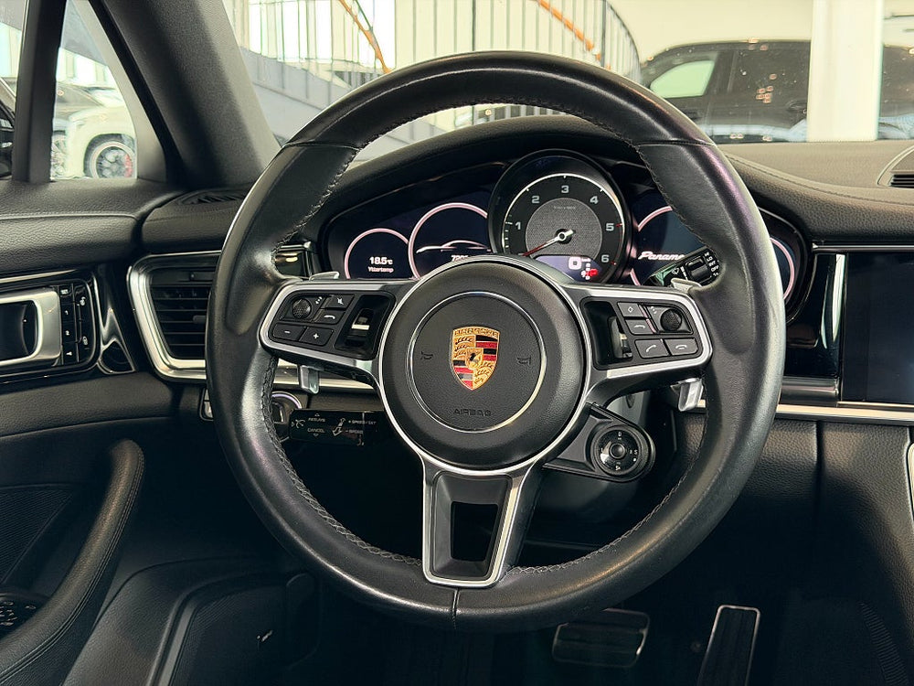 Porsche Panamera 4S V8 Diesel PDK 422hk / PDLS+ / CHRONO / PASM / BOSE