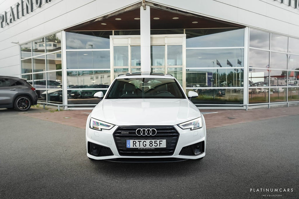 Audi A4 Avant 40 TDI Quattro S Line / Värmare / Drag / Pano