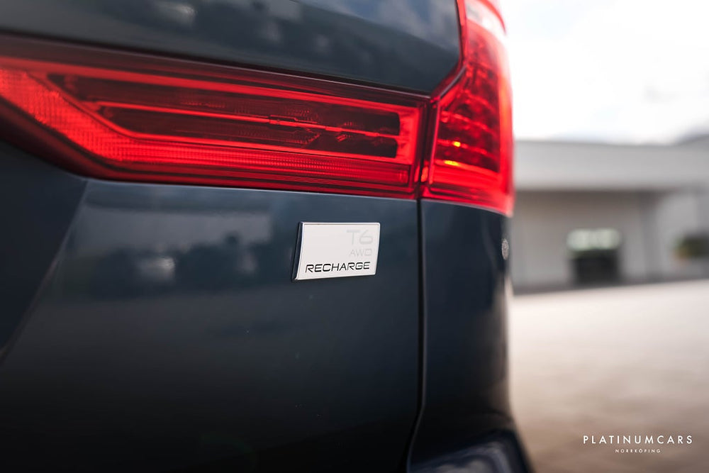 Volvo XC60 II Recharge T6 AWD Plus Dark Edition / LEASEBAR