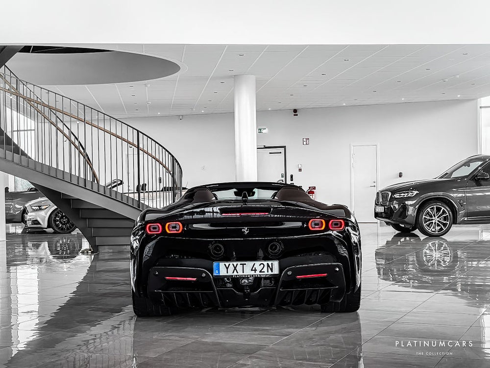Ferrari SF90 Spider 1000hk / FIORANO / Sv.såld / LÅGA MIL