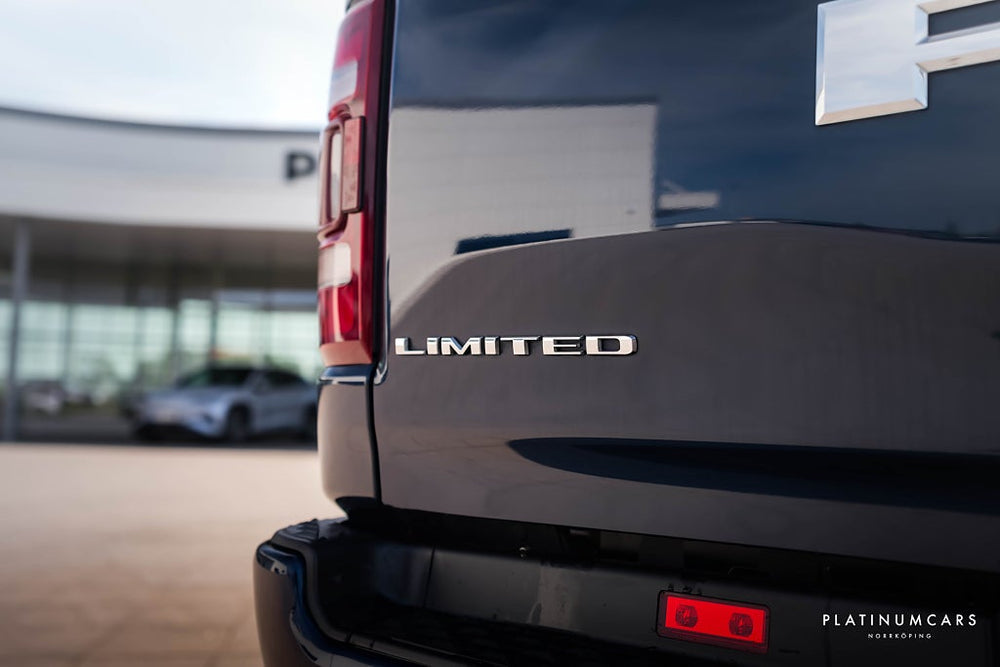 RAM 1500 Crew Cab 5.7 V8 HEMI Flex Fuel 4x4 / LEASEBAR