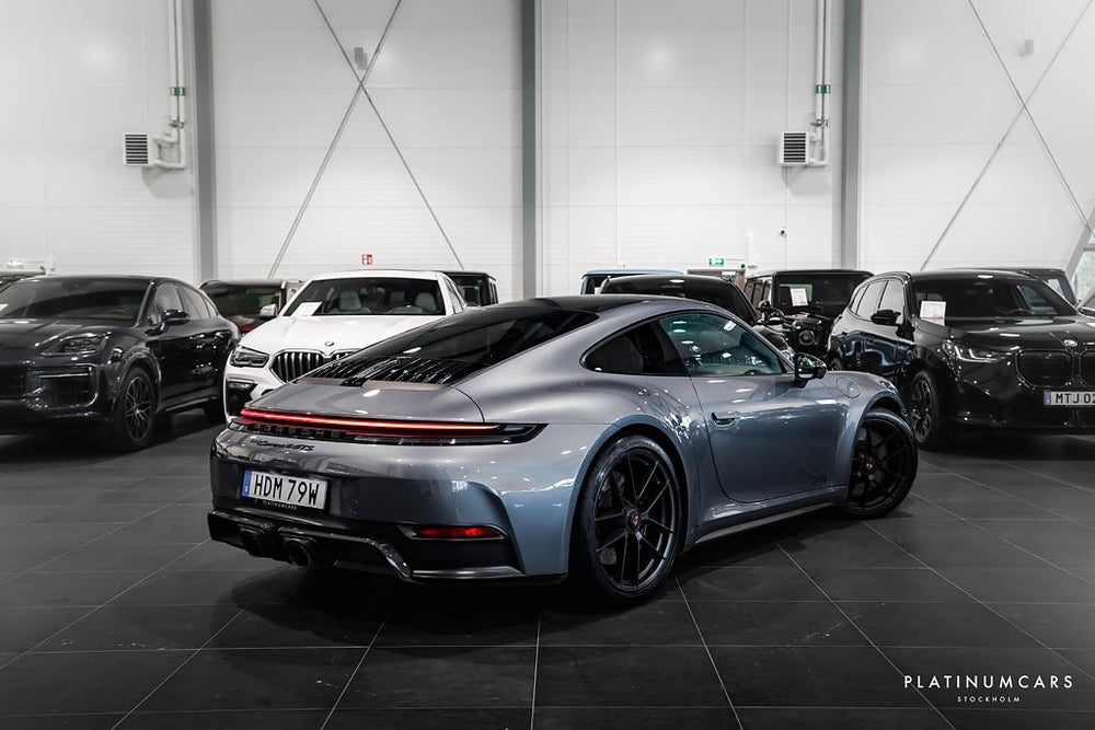 Porsche 911 Carrera 4 GTS 992.2 4 GTS 541hk / SportDesign Carbon / SE SPEC!