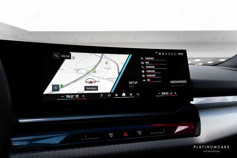 BMW M5 Touring xDrive 727hk / LEASEBAR / Sv.såld / SPEC