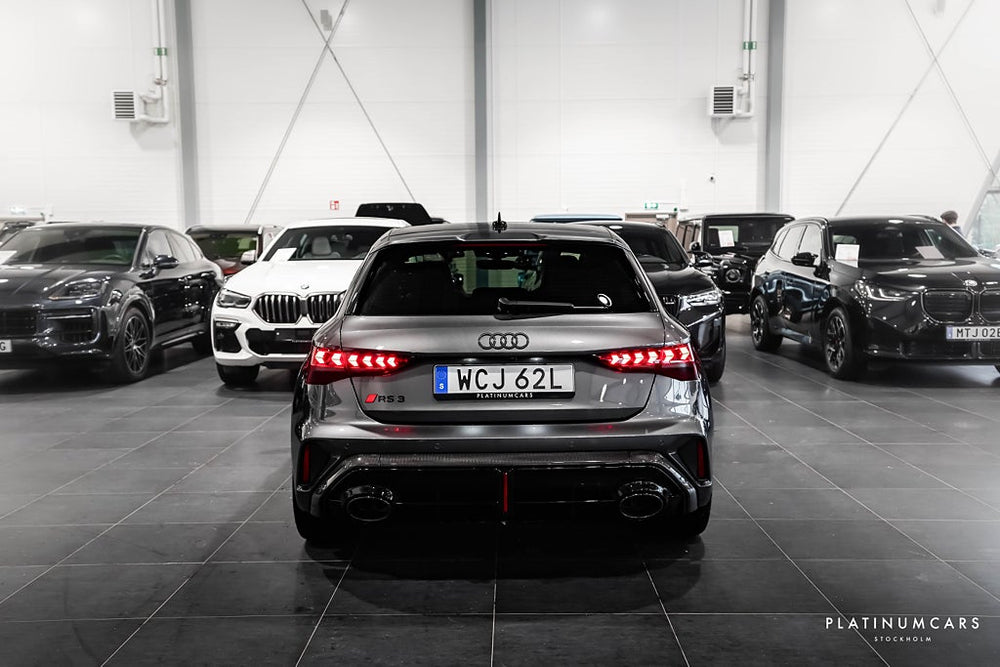 Audi RS3 Sportback 400hk 2026 / Kolfiber / Pano / RS Avgas