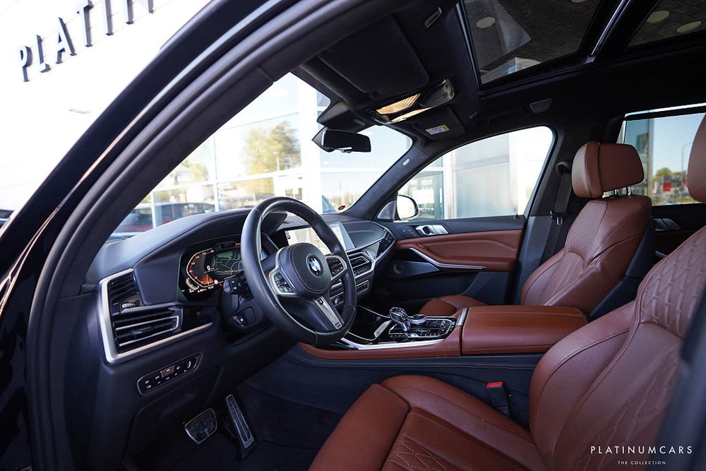 BMW X7 xDrive30d M Sport / Individual / B&W / Sky Lounge