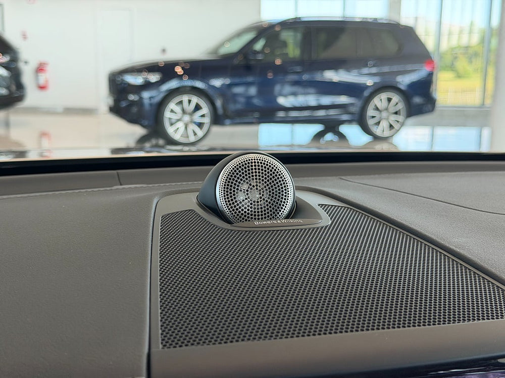 Volvo XC60 T6 Plug-In AWD 350hk / ULTRA DARK / Luftfjädring / B&W