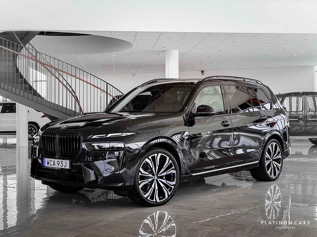 BMW X7 M Sport Pro Exclusive | B&W | 23