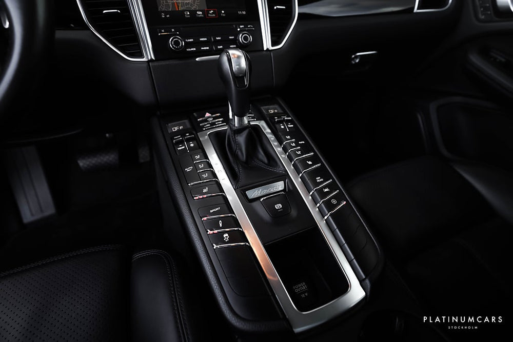 Porsche Macan S Diesel PDK 258hk / Sv.Såld / SportDesign / Pano