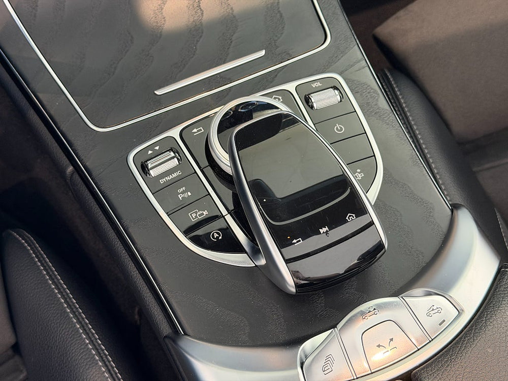Mercedes-Benz C 300 AMG Cabriolet 258hk / Burmester / 360° / Navigation