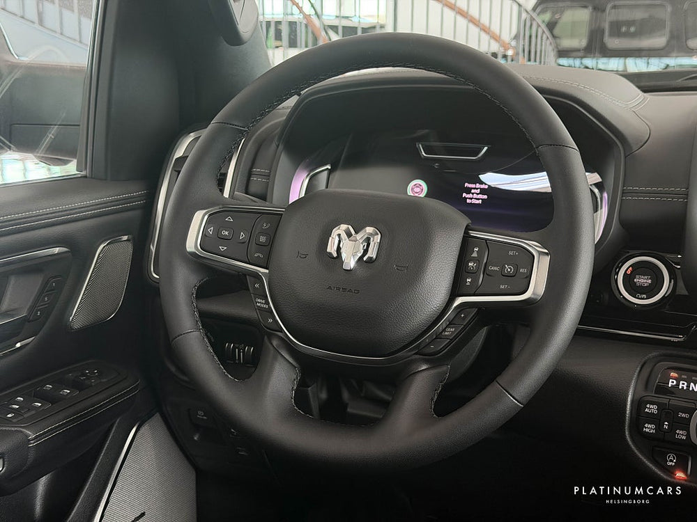 RAM 1500 Laramie Night Premium 2026 / NYA MOD/ LEASEBAR