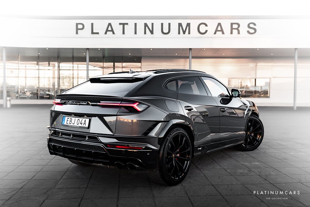 Lamborghini Urus S 666hk 2024 / Sv.såld / Style / Dark / B&O
