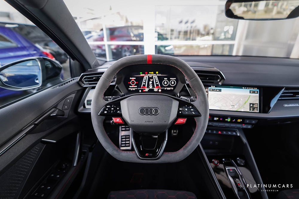 Audi RS3 Sedan Q 400hk 2025 / 14MIL / LEASEBAR / Skalstolar