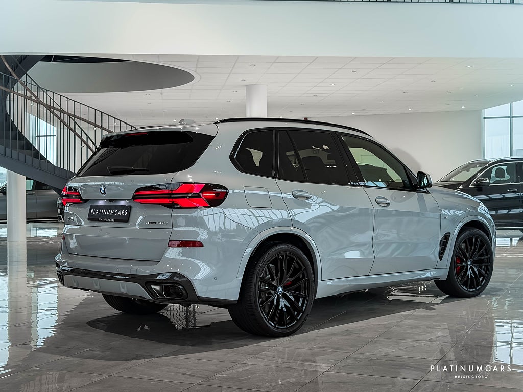 BMW X5 xDrive50e 490hk 2025 / M Sport Pro / Pano / H&K
