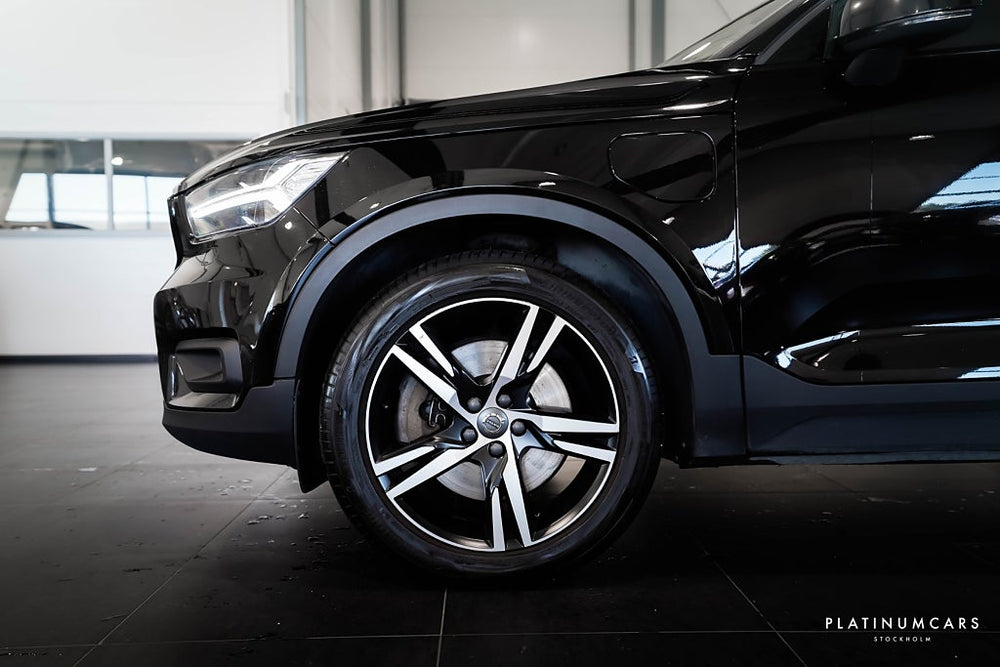 Volvo XC40 T5 Recharge R-Design / LEASEBAR / Värmare / Dragkrok